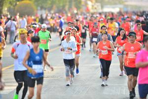 BIB: 27190
                            <button type="button" onclick="openModal(12774234)" class="btn btn-primary btn-sm float-right btn-popup" data-toggle="modal" data-target=".modal-high-quality">
                        <i class="fas fa-shopping-cart"></i> Add to Cart
                    </button>
                                            <button type="button" onclick="isThisMe(12774234, true)" class="btn btn-success btn-sm float-right btn-popup btn-isme hidden" data-toggle="tooltip" data-placement="bottom" title="นี่คือรูปของคุณใช่ไหม คลิกที่นี่เพื่อเอาเข้าอัลบั้ม">
                        <i class="fas fa-plus"></i> Add to album
                    </button>
                    <button type="button" onclick="isThisMe(12774234, false)" class="btn btn-warning btn-sm float-right btn-popup btn-isnotme hidden">
                        <i class="fas fa-ban"></i> Remove from album
                    </button>